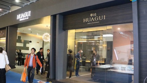 華桂家具接受畢加展覽采訪，亮相廣州家具展